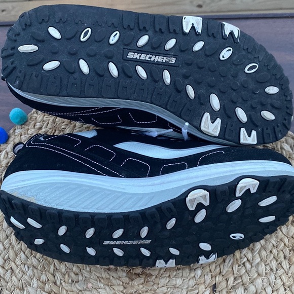🍍SKECHERS SHAPE UPS🍍SIZE 8.5🍍 - Picture 5 of 5
